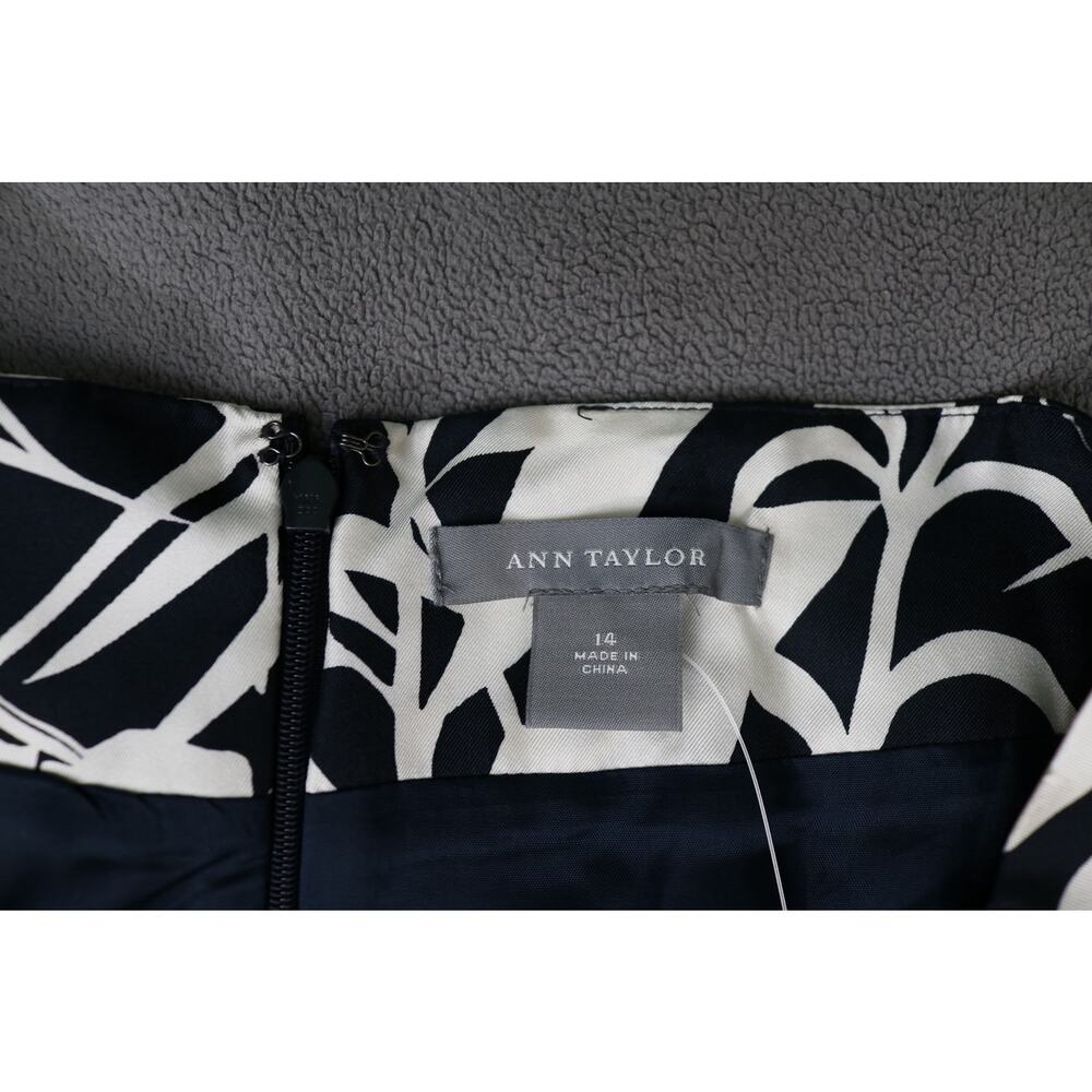 ANN TAYLOR ALine Midi Skirt Womens Size 14 Black White Tropical Palm Trees Silk - Picture 11 of 13